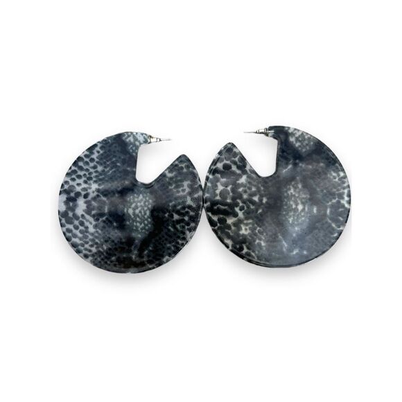 1980’s acrylic Python Circle Earrings - Picture 1 of 3